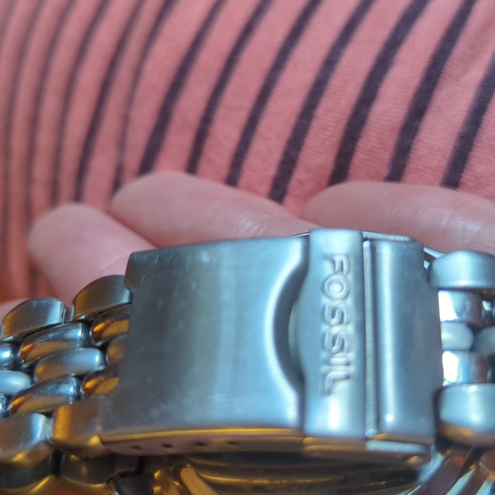 Fossil Watch - Picture 6 of 6